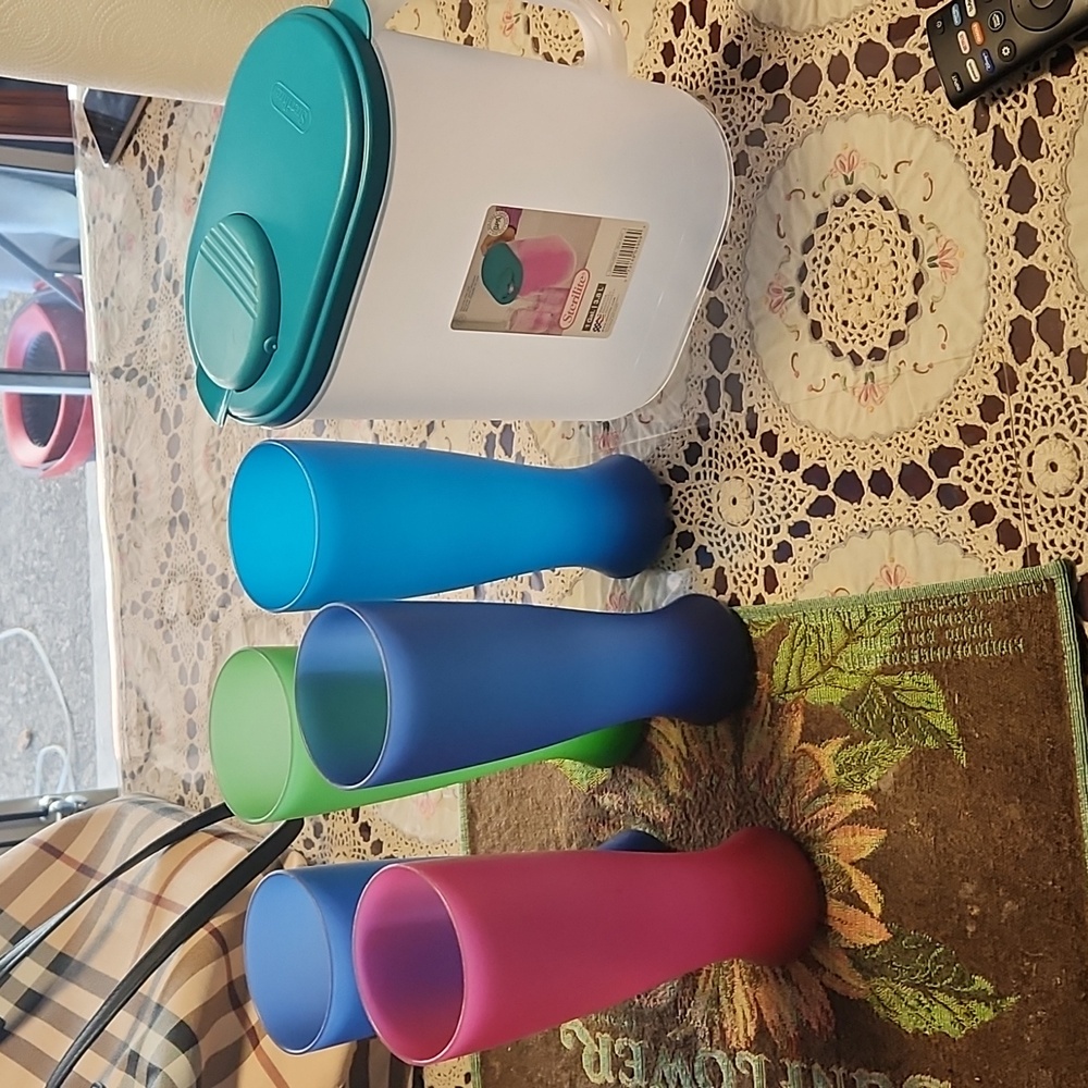 Sterilite  jarr an 5 cups 🥤